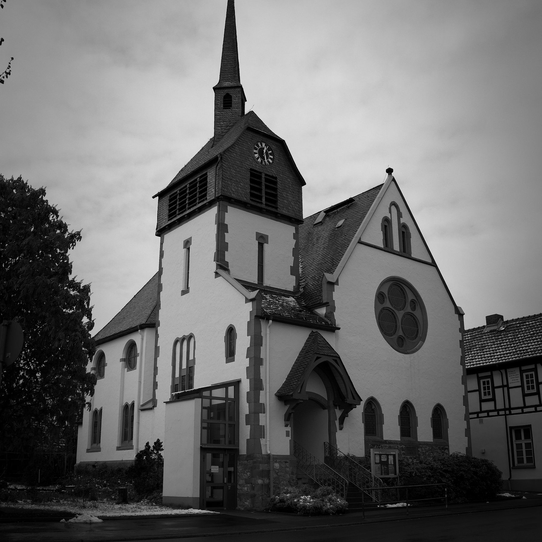 Kirche Schwarz weiß