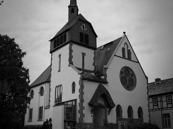 Kirche Schwarz weiß