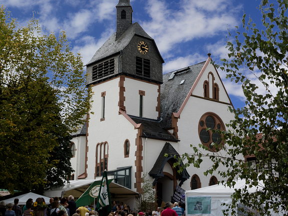 Brunnenfest-Kirche - neuer Himmel